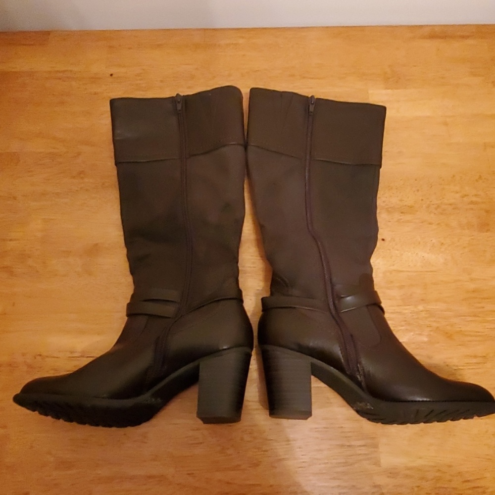 Dark Brown 2.5 in Heeled Boots